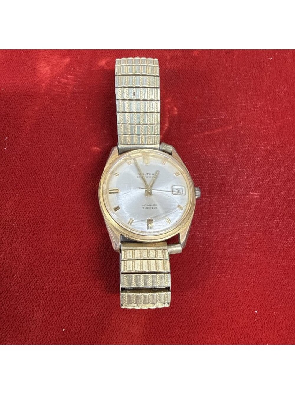 Vintage Waltham Self Winding Watch - 17 Jewels Incabloc Swiss Made-w/Date- WORKS